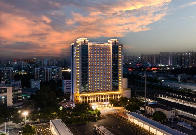 Quanji Hotel (Beihai Railway Station Station Square Store)