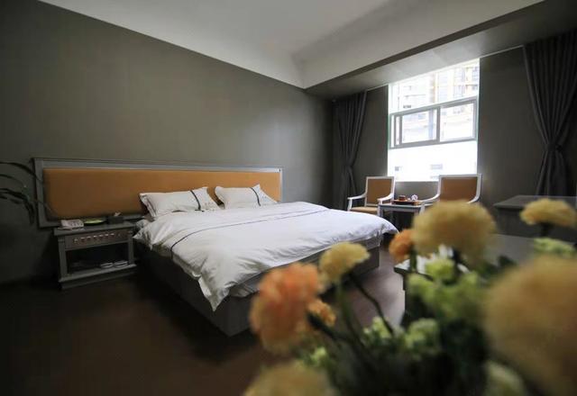 Boer·Hengye Art Plus Hotel (Kunshi Middle School Qiushi Campus)