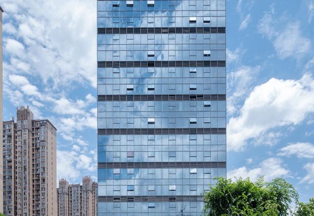 Rezen Lusun Hotel (Changsha Lugu Zhongdian Software Park)