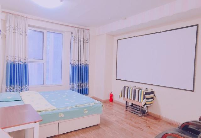 Fire Rose Private Cinema Apartment