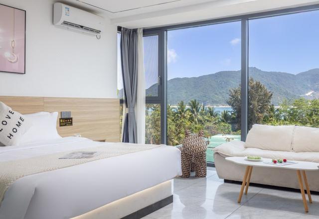 Here Nashan Nahai Surfing Seaview Homestay (Sanya Wuzhizhou Island Houhai Bay Branch)