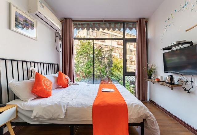 Tongli Riverside Inn