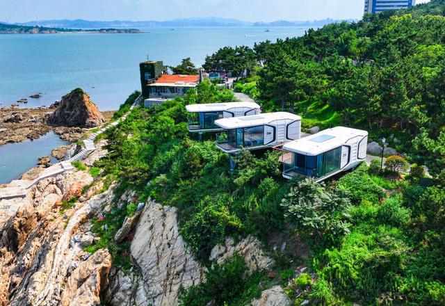 半月湾六号悬崖太空舱民宿