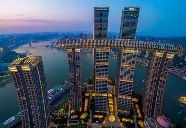 Chongqing High Yunlang Jiangview Hotel (Hongyadong Raffles Plaza Store)