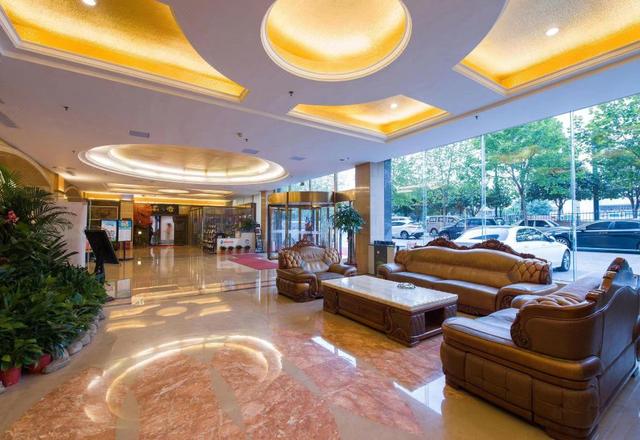 Jinxi Hotel (Changsha Songyahu Xingsha Metro Station)