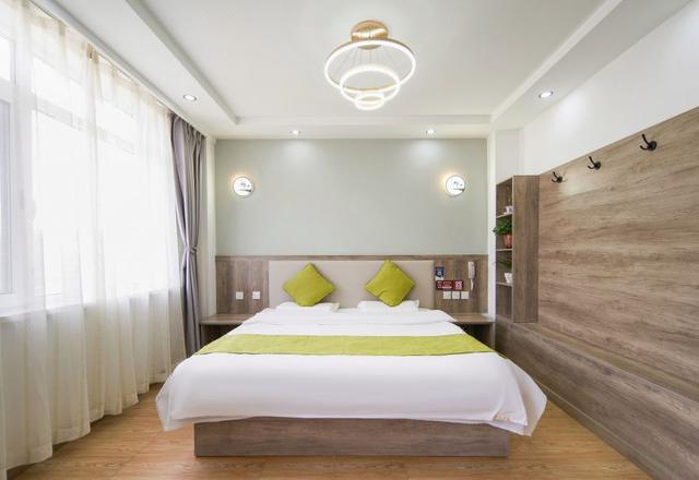Shenyang Xinyue Hotel (New City Hall Plaza Taoxian Airport)