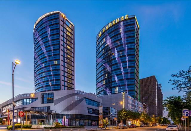 Vienna Hotel(Shunfengshan Park, Shunde)