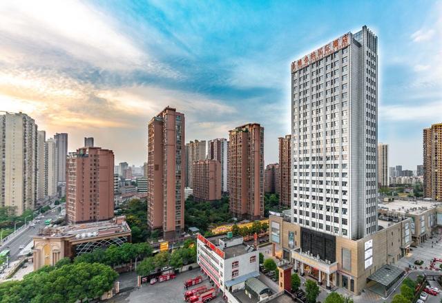 Vienna International Hotel (Wuhan Wangjiawan Tieqiao Square)