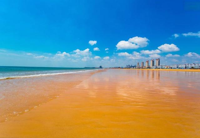 1 Minute Seaview Apartment