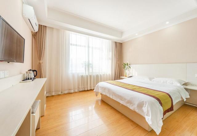 Qilong Hotel (Harbin Government Civil Aviation Building Shop)