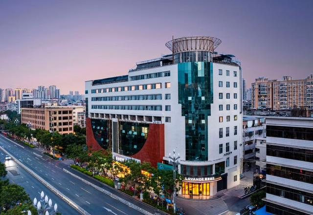 LAVANDE   Hotel (Kunming Railway Station MixC Store)